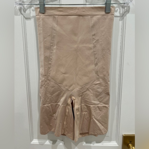 SPANX Other - Spanx OnCore High-Waisted Mid-Thigh Short Nude Women’s Size L SS1915